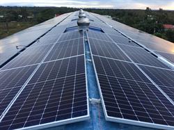 Hướng Dẫn Lựa Chọn Lắp Đặt Điện Mặt Trời 2026 Nên Chọn Hệ Bám Tải Hay Hybrid?